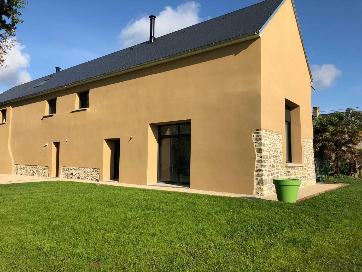 Le Domaine De La Carperie Hotel Brehal Bagian luar foto