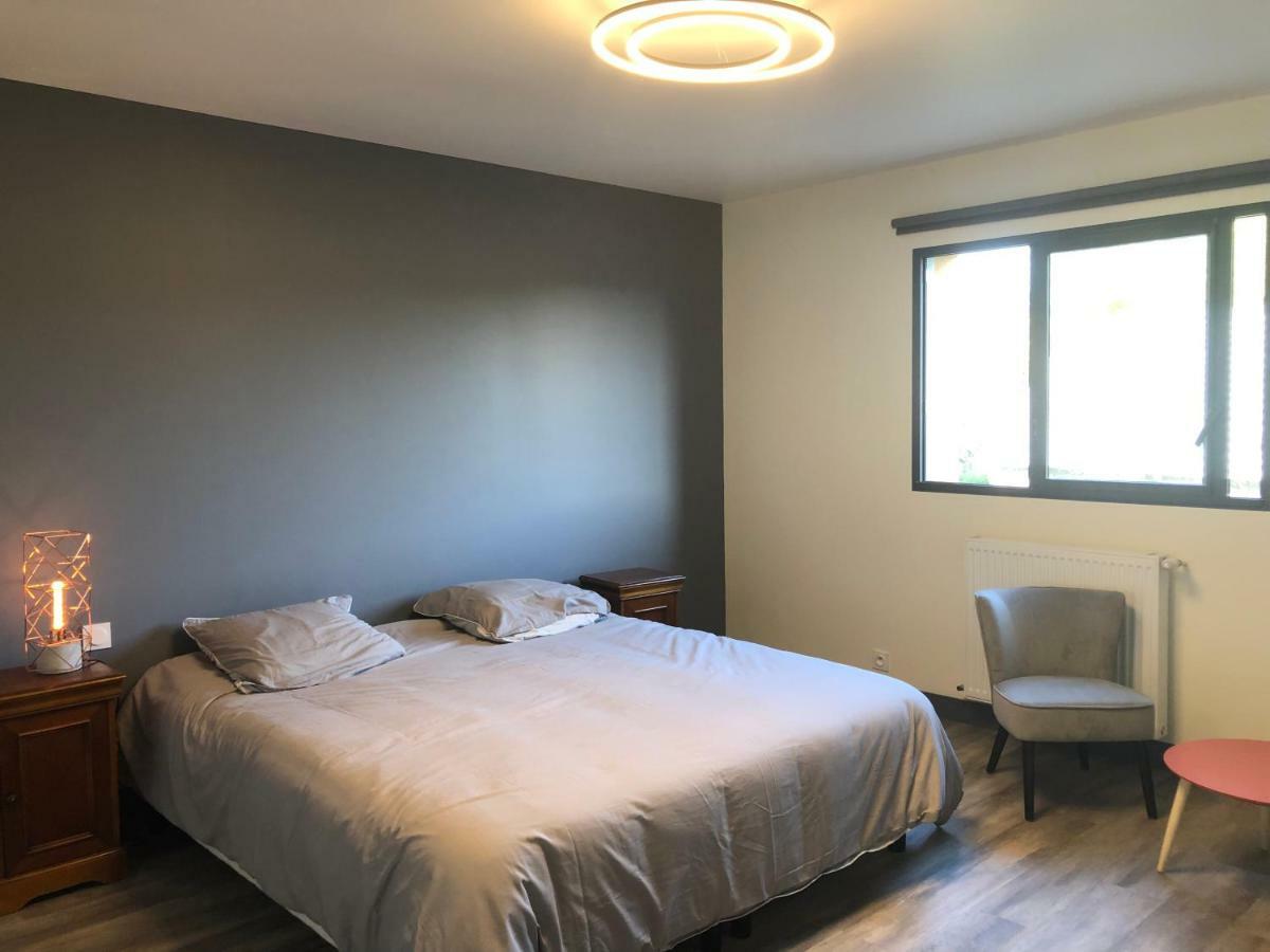 Le Domaine De La Carperie Hotel Brehal Bagian luar foto