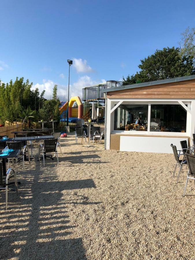 Le Domaine De La Carperie Hotel Brehal Bagian luar foto